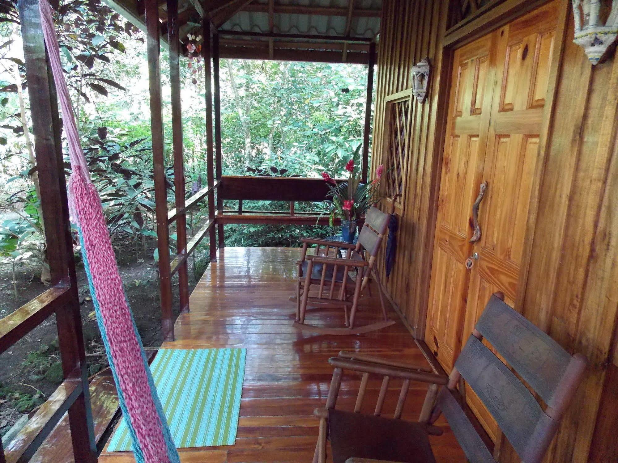 Coral Hill Bungalows Cahuita Exterior foto